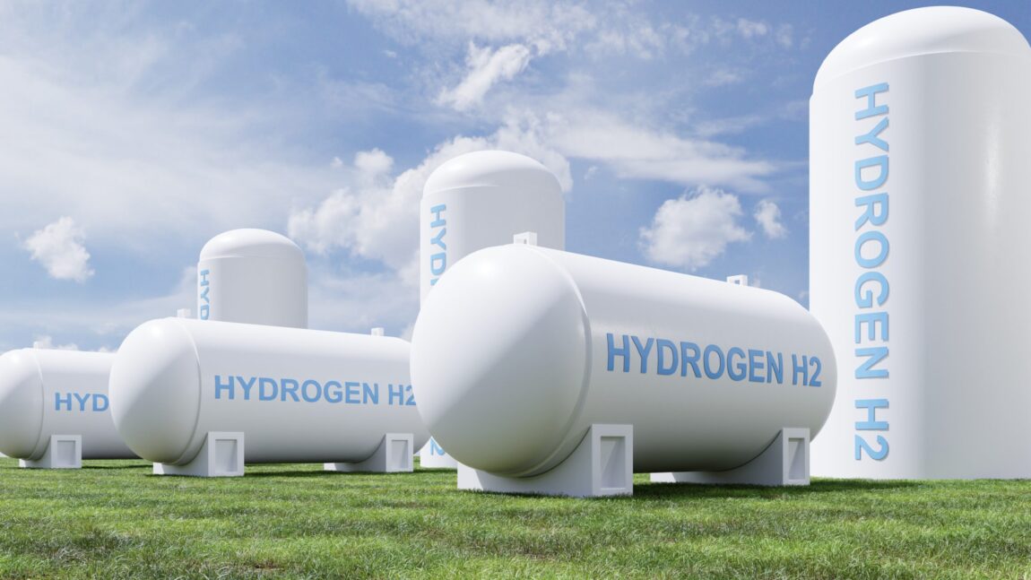 hydrogen-energy-storage-gas-tank-meadow-environment-scaled.jpg